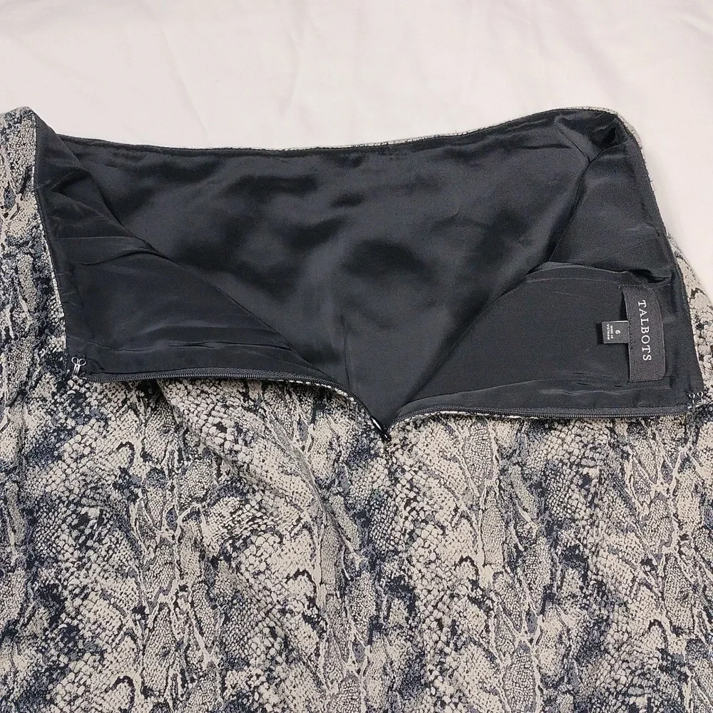 Talbot's women's faux snake skin skirt size 6